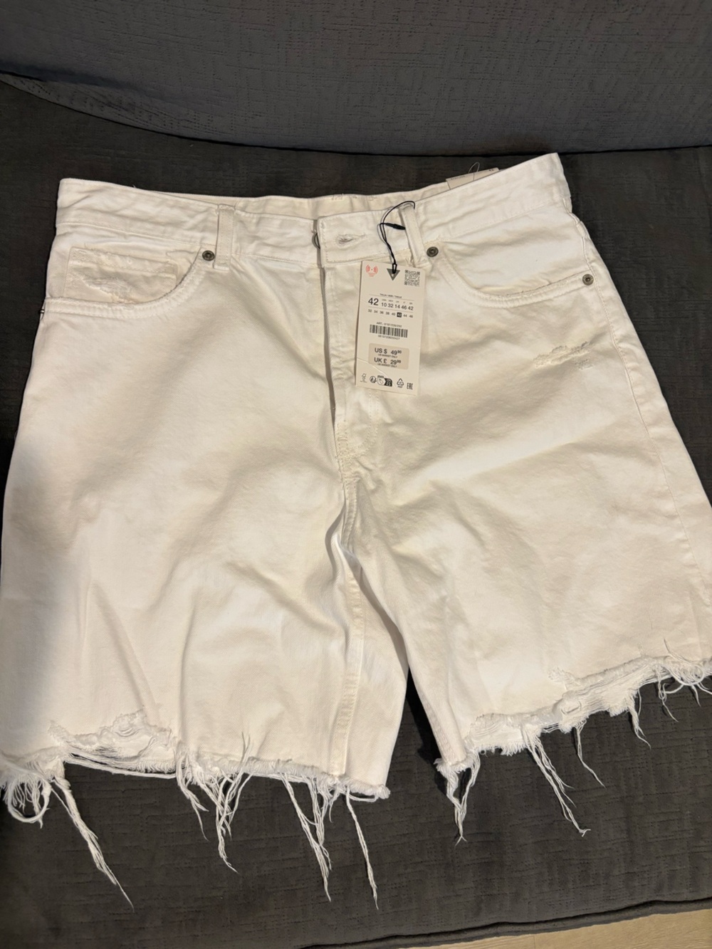 Zara White Distressed Raw-Hem Denim Shorts